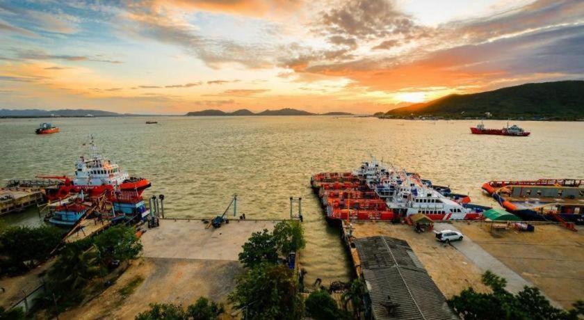 Lake Inn Hotel Songkhla Exteriör bild